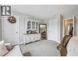33 ROTH Street - 25