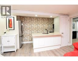 4299 LAKESHORE Road - 33