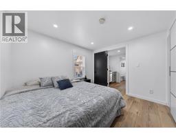 56 DECEW Street - 20