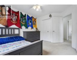 56 GOLDEN ACRES Drive - 16