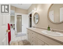 19 GREEN POINTE Drive - 24