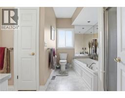 19 GREEN POINTE Drive - 25