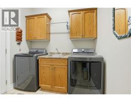19 GREEN POINTE Drive - 39