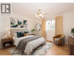 76 CLOVERDALE Crescent - 24