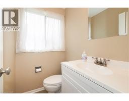 76 CLOVERDALE Crescent - 40