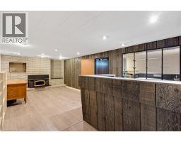 15 LEWIS Crescent - 29