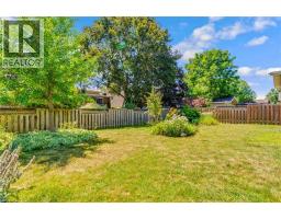 15 LEWIS Crescent - 36
