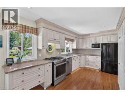 657 IROQUOIS Avenue - 11