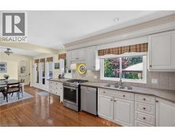657 IROQUOIS Avenue - 12