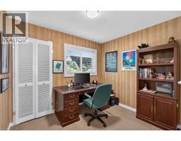 657 IROQUOIS Avenue - 15