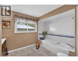 657 IROQUOIS Avenue - 17