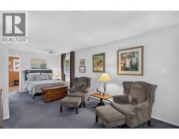 657 IROQUOIS Avenue - 19
