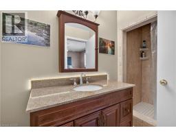 657 IROQUOIS Avenue - 23