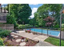 657 IROQUOIS Avenue - 33