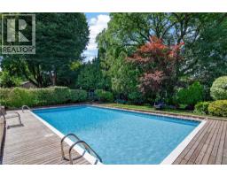 657 IROQUOIS Avenue - 40