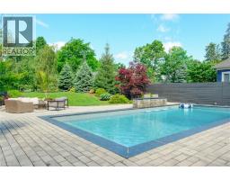 18 BRANT Road N - 42