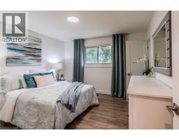 17 WOODSVIEW Avenue - 10