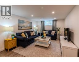 17 WOODSVIEW Avenue - 19
