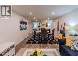 17 WOODSVIEW Avenue - 20
