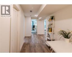 17 WOODSVIEW Avenue - 24