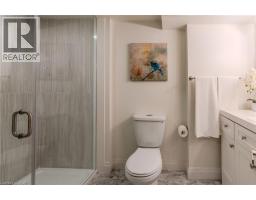 17 WOODSVIEW Avenue - 26