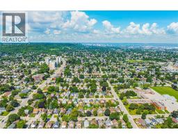 208 GLENCARRY Avenue - 44