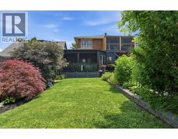 33 CENTENNIAL Parkway S - 12