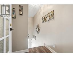 33 CENTENNIAL Parkway S - 16