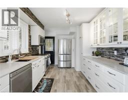 33 CENTENNIAL Parkway S - 21