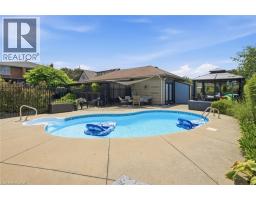 33 CENTENNIAL Parkway S - 44