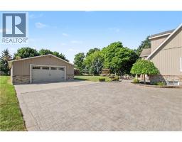 17 ATHLONE Road - 32