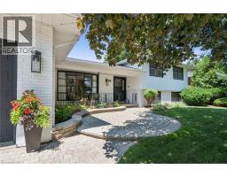 56 THORNRIDGE Crescent - 4