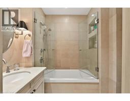15 PEPPERTREE Crescent - 32