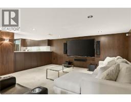 15 PEPPERTREE Crescent - 36