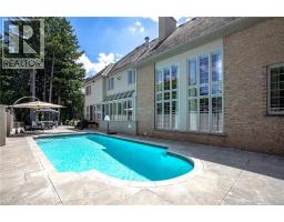 15 PEPPERTREE Crescent - 44