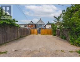 218 GROSVENOR Avenue N - 32