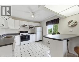 1046 BOOK Road W - 30
