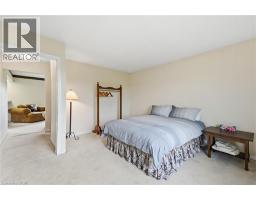 1046 BOOK Road W - 32