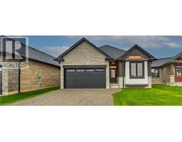 89 DUCHESS Drive - 1