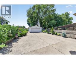 156 E SIMCOE Street E - 7