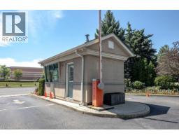 2565 ERIN CENTRE Boulevard UnitNo. 402 - 27