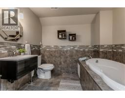 38 TAN Avenue - 28