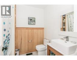 274 NORTHLAKE Drive UnitNo. B - 13