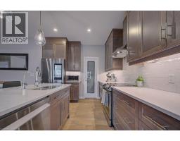15 MATHESON Crescent - 21