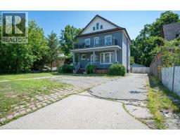 1798 KING Street E - 7