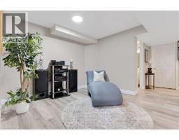 913 COPPER LEAF Crescent - 43