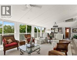 9 GRANT Boulevard UnitNo. 602 - 1
