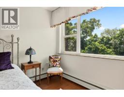 9 GRANT Boulevard UnitNo. 602 - 25