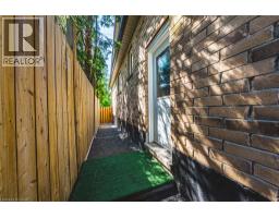 602 COCHRANE Road - 44