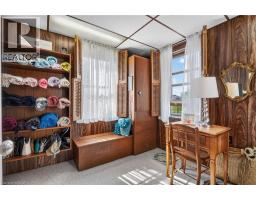 438 BROAD Street W - 32
